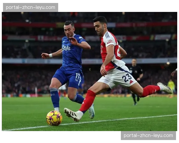 半场战报：阿森纳1-0领先布伦特福德，厄德高远射破门