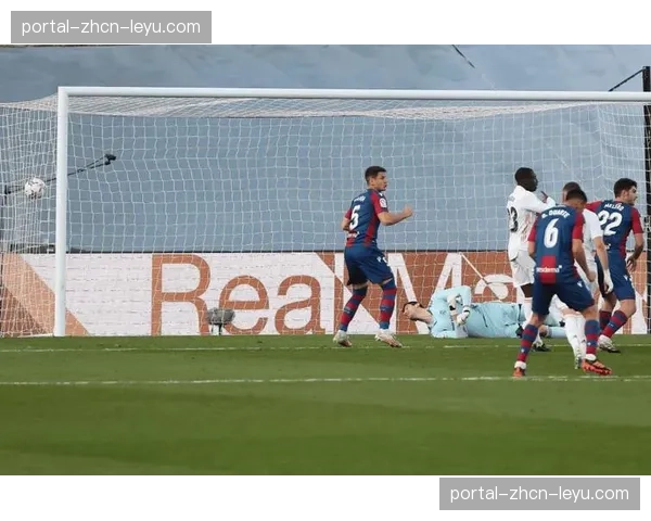 部分西甲俱乐部提议，应统一客队更衣室提供的比赛录像中定位球镜头角度。