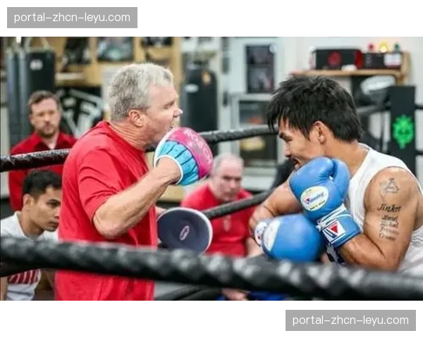 传奇教练弗雷迪·罗奇接受帕金森症治疗，众多弟子前往探望